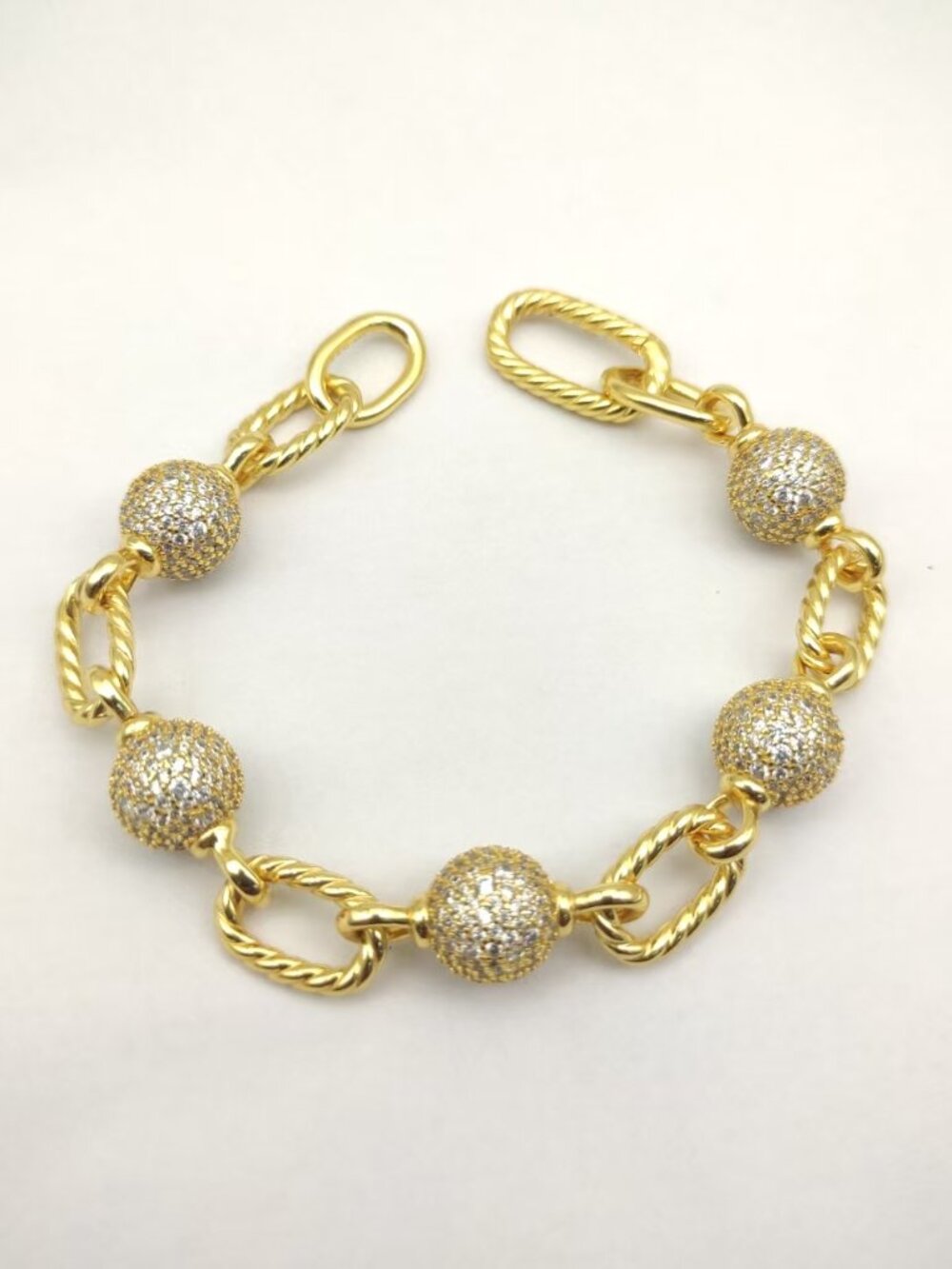 ✨✨✨David Yurman Golden Madison Round Diamond Beaded Bracelet